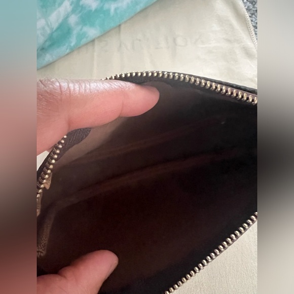 Louis Vuitton Mini Pochette Accessoires in Monogram - Picture 5 of 6